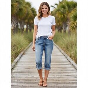 Vigoss Cuffed Hem Capri‎ Jeans Womens Size 7 Blue Denim Distressed Casual